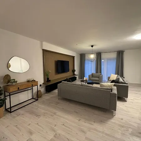 140Qm - 4 Zimmer- Parkplatz - Autobahn - Blauer See - Mallibase Apartments Garbsen Exterior foto